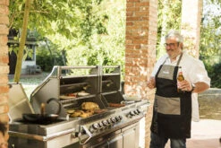 Napoleon Prestige PRO 825 Portable Grill On Cart -Outdoor Kitchen pro825 lifestyle13 08509.1591032201.1500.1500